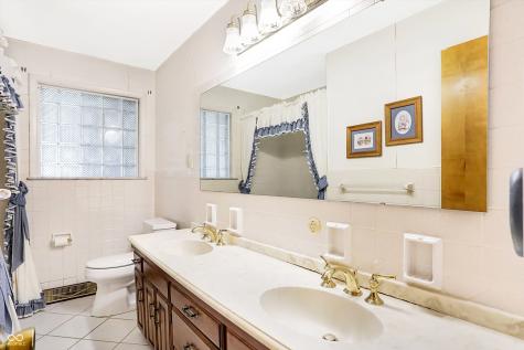 311 W Hill Valley Drive Indianapolis IN 46217