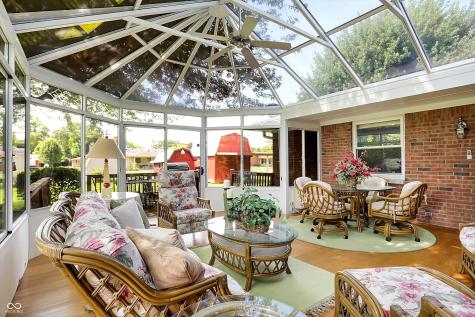 311 W Hill Valley Drive Indianapolis IN 46217