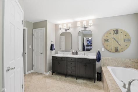 12474 Shadow Cove Way Carmel IN 46033