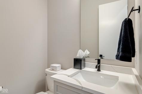 922 Berkhamsted Lane Carmel IN 46032