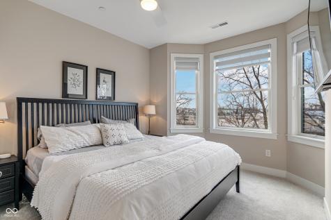 922 Berkhamsted Lane Carmel IN 46032