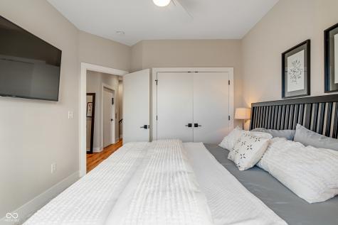 922 Berkhamsted Lane Carmel IN 46032