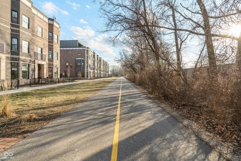 922 Berkhamsted Lane Carmel IN 46032