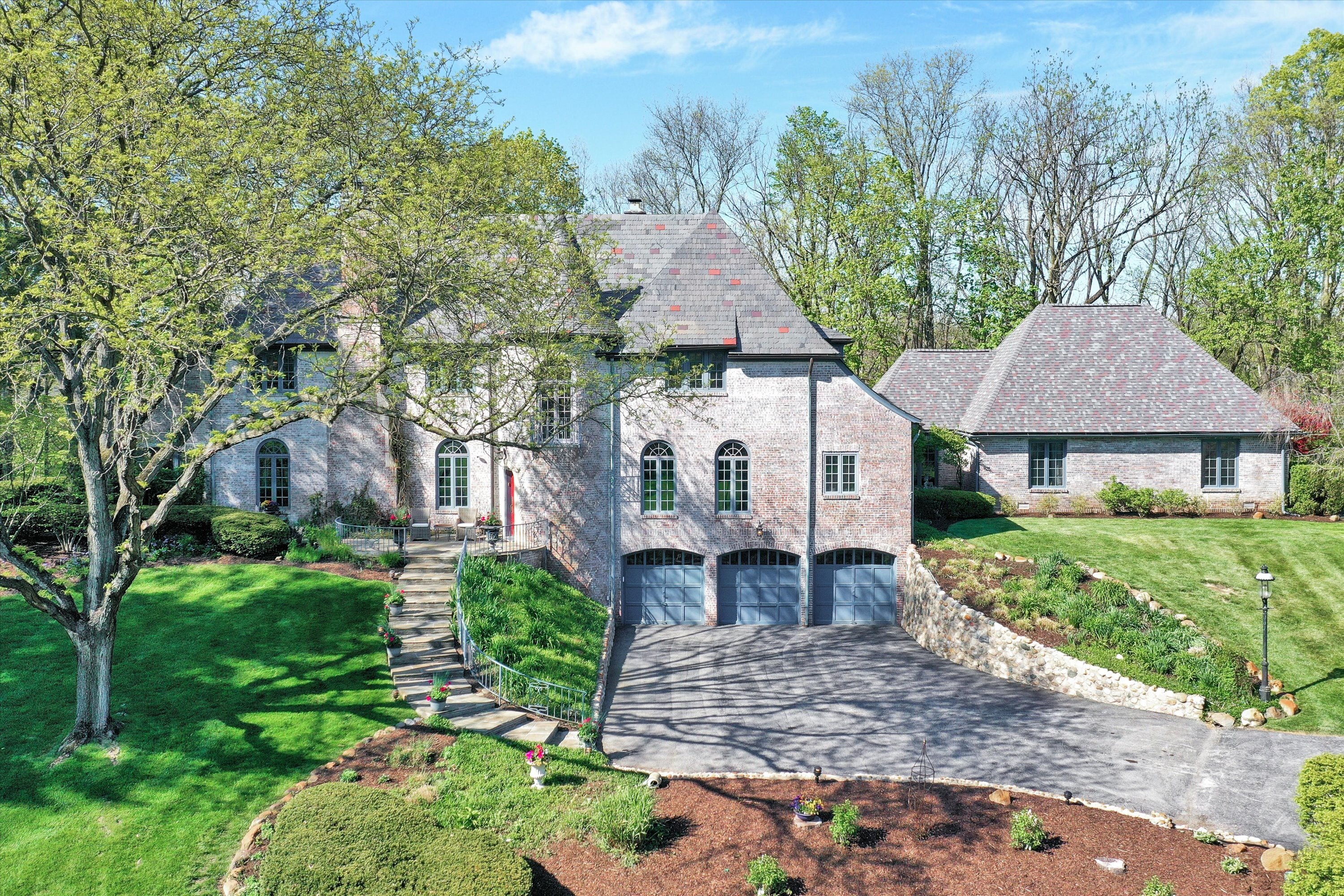 5440 E 75th Street Indianapolis IN 46250