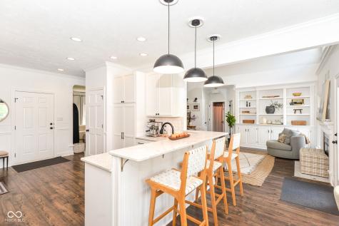 6432 Calais Drive Indianapolis IN 46220