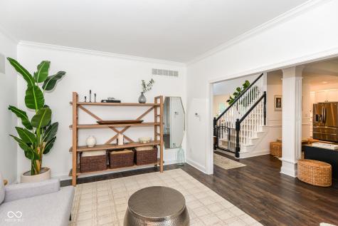6432 Calais Drive Indianapolis IN 46220