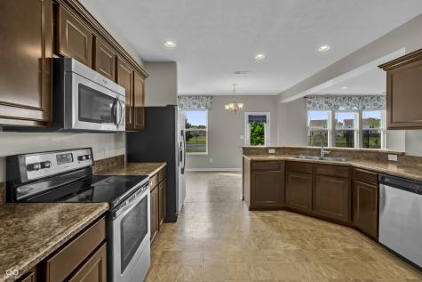2273 Shadow Bend Drive Columbus IN 47201