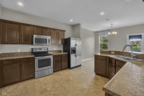 2273 Shadow Bend Drive Columbus IN 47201
