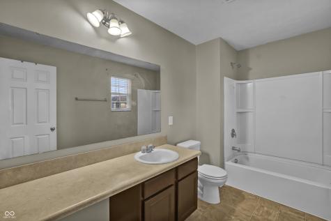 2273 Shadow Bend Drive Columbus IN 47201