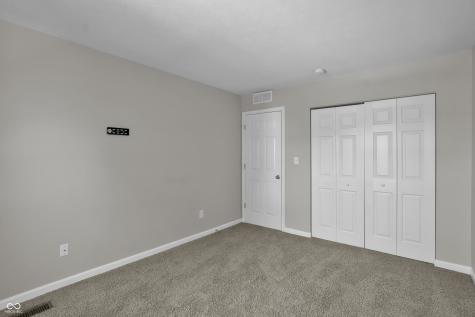 2273 Shadow Bend Drive Columbus IN 47201