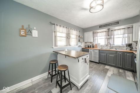 222 E Mckenzie Road Greenfield IN 46140