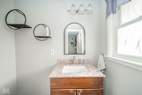 222 E Mckenzie Road Greenfield IN 46140