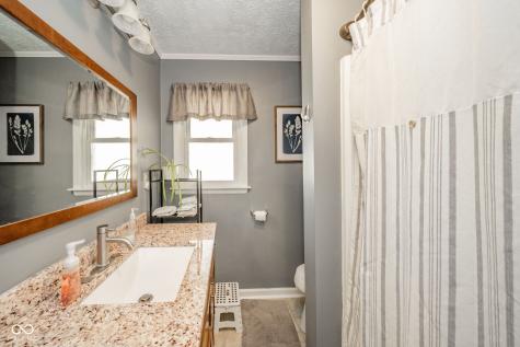 222 E Mckenzie Road Greenfield IN 46140