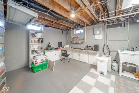 222 E Mckenzie Road Greenfield IN 46140