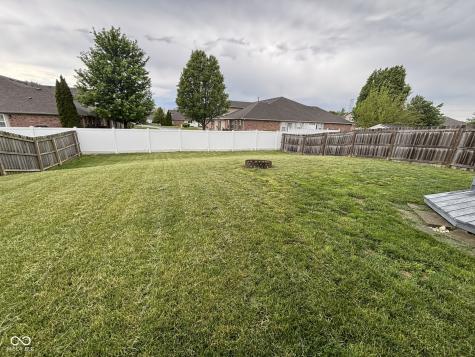 5340 Waterton Lakes Drive Indianapolis IN 46237