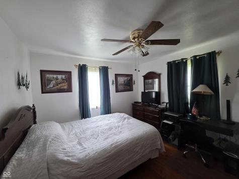 604 E Gatewood Drive Westport IN 47283