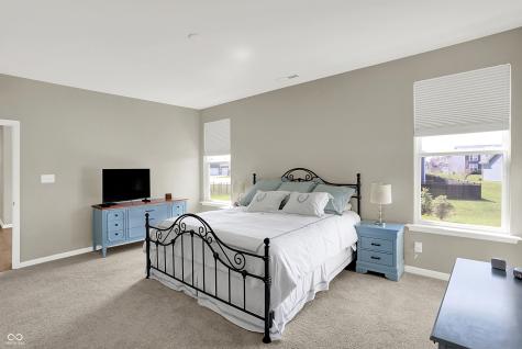 8239 Peggy Court Zionsville IN 46077