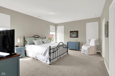 8239 Peggy Court Zionsville IN 46077