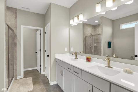8239 Peggy Court Zionsville IN 46077
