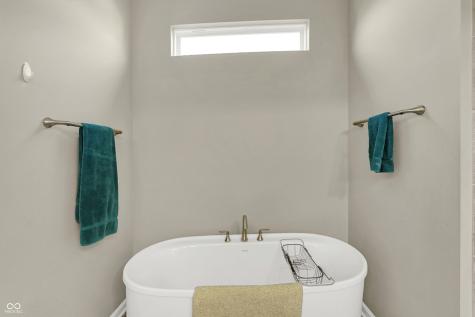 8239 Peggy Court Zionsville IN 46077