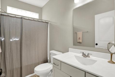 8239 Peggy Court Zionsville IN 46077