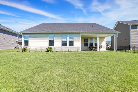 8239 Peggy Court Zionsville IN 46077
