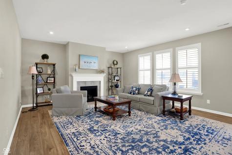 8239 Peggy Court Zionsville IN 46077