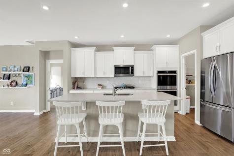 8239 Peggy Court Zionsville IN 46077
