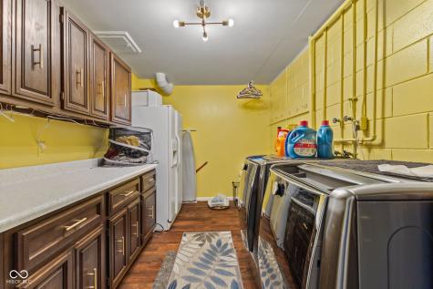 7050 Wildridge Drive Indianapolis IN 46256