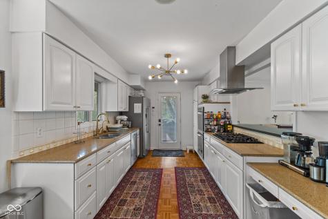 7050 Wildridge Drive Indianapolis IN 46256