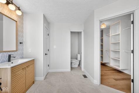 6079 Timberbend Drive Avon IN 46123