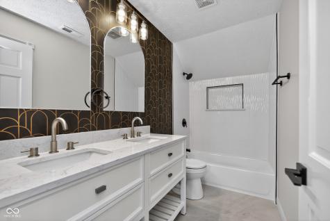 6079 Timberbend Drive Avon IN 46123