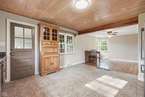 8131 Englewood Road Indianapolis IN 46240