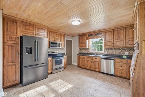 8131 Englewood Road Indianapolis IN 46240