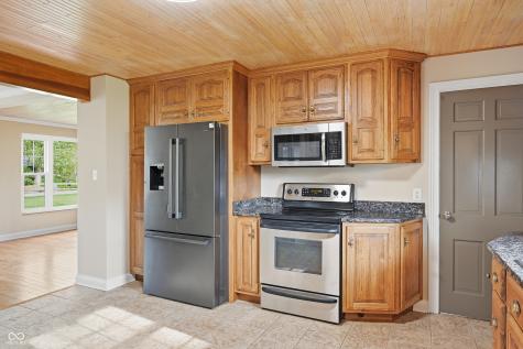 8131 Englewood Road Indianapolis IN 46240