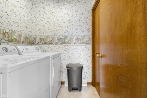 3847 Bonaventure Drive Columbus IN 47203