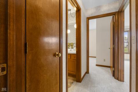 3847 Bonaventure Drive Columbus IN 47203