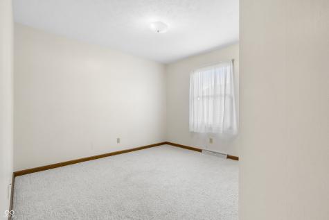 3847 Bonaventure Drive Columbus IN 47203