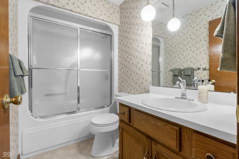 3847 Bonaventure Drive Columbus IN 47203