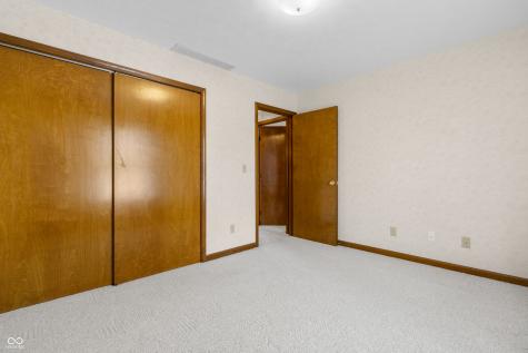 3847 Bonaventure Drive Columbus IN 47203