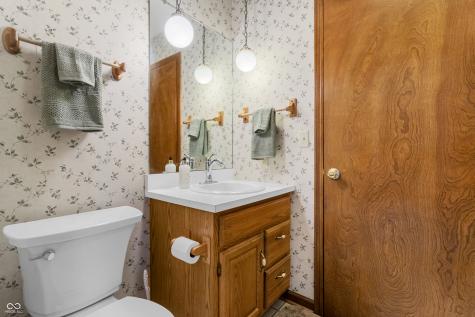 3847 Bonaventure Drive Columbus IN 47203