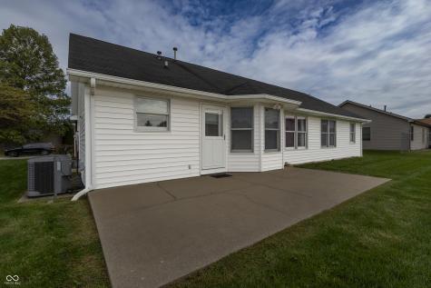 3847 Bonaventure Drive Columbus IN 47203