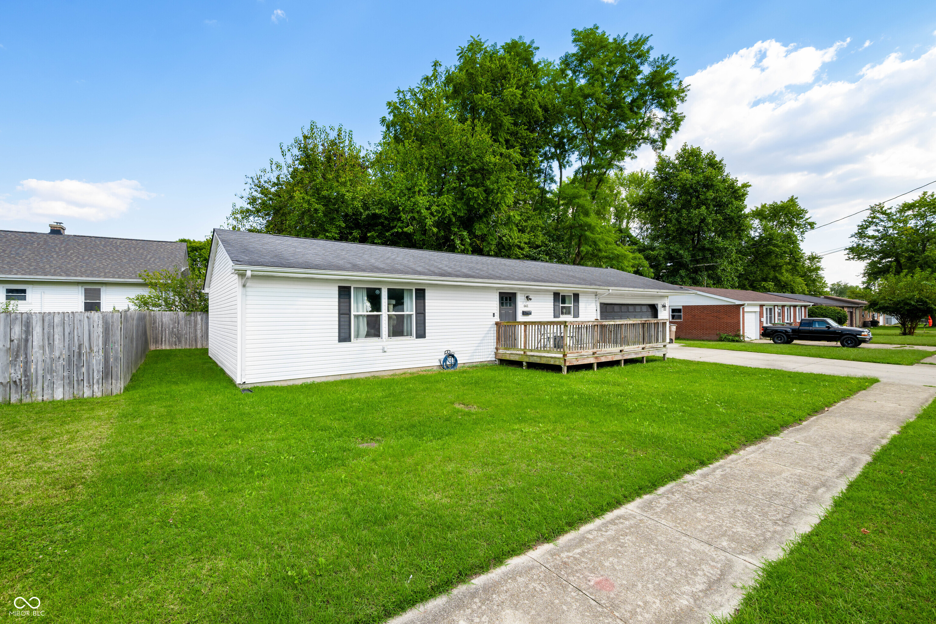 661 Smith Street Columbus IN 47201