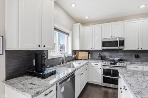 15520 Alameda Place Westfield IN 46074
