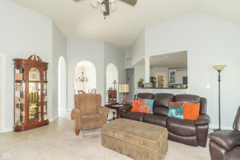 822 Planters Road Indianapolis IN 46239