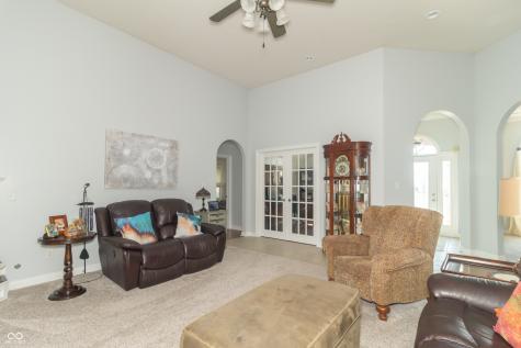 822 Planters Road Indianapolis IN 46239