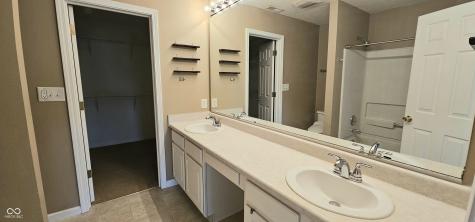 3044 Rolling Hill Drive Columbus IN 47201