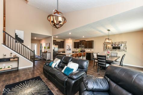 10917 Hunter Lake Lane Indianapolis IN 46239