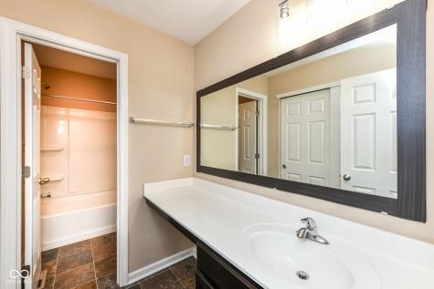 10917 Hunter Lake Lane Indianapolis IN 46239