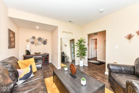 10917 Hunter Lake Lane Indianapolis IN 46239